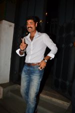 Sikander Kher snapped at NIDO on 1st April 2016